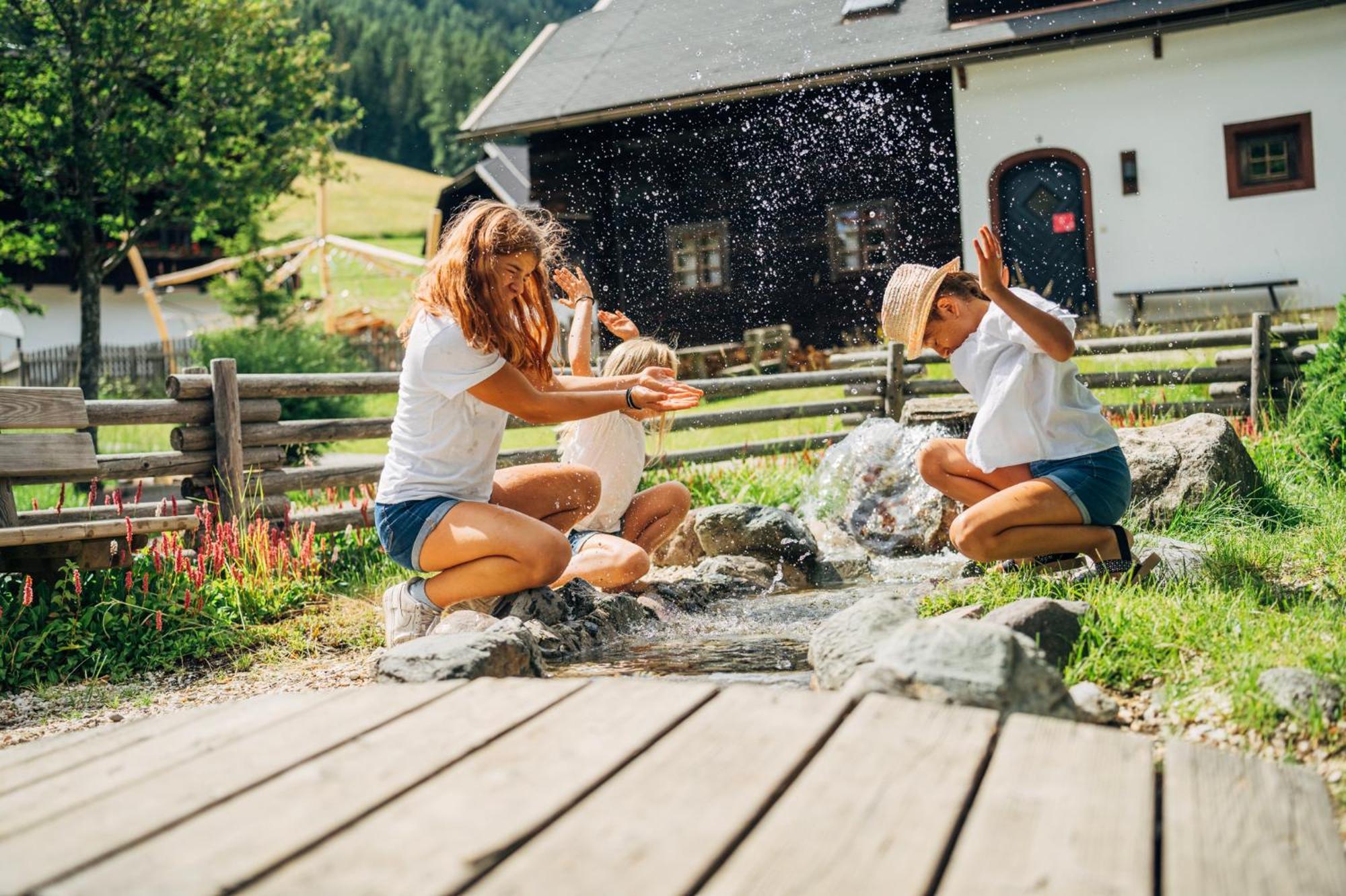Slow Travel Resort Kirchleitn Bad Kleinkirchheim Buitenkant foto